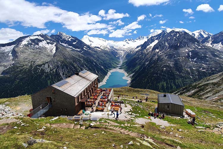 Zu Fuß über die Alpen